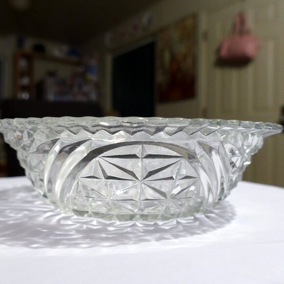 Vintage Anchor Hocking Stars and Bars Pressed Clear Glass Serving Bowl - Picture 4 of 8